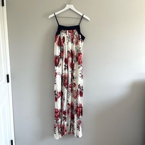Xhilaration Floral Maxi Dress Size M